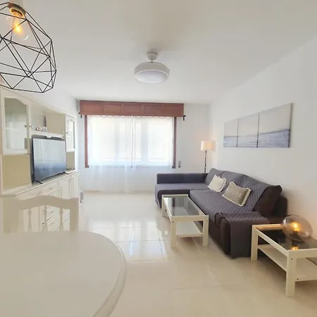 Alquilaencanarias Junto A La Playa אל מדאנו